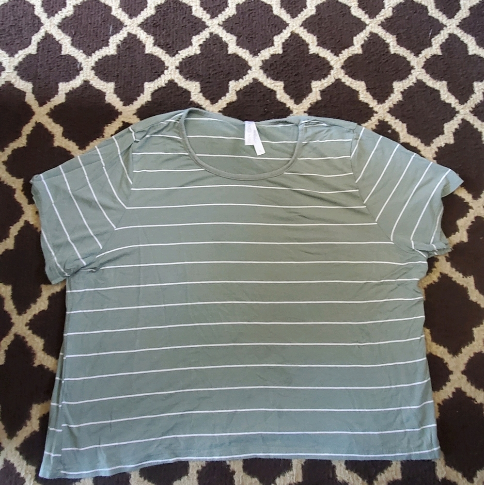 Short-Sleeved Shirt